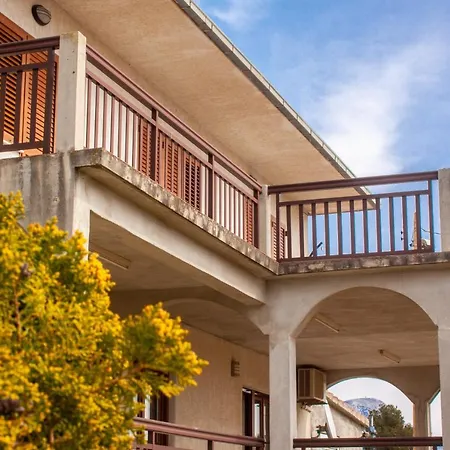 Apartment Juric Kastel Novi